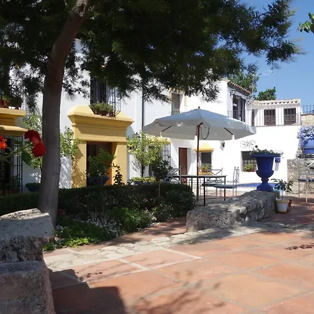 La Escondida Ronda, فندق مبيت وإفطار روندا