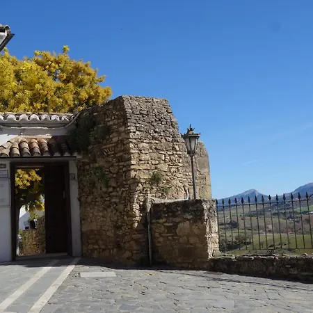La Escondida Ronda, فندق مبيت وإفطار روندا