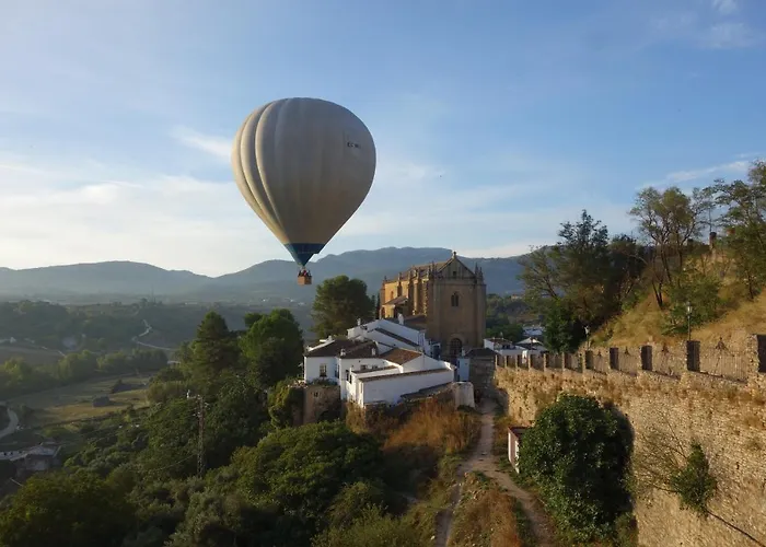 לינה וארוחת בוקר La Escondida Ronda,