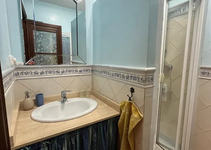 La Escondida Ronda, לינה וארוחת בוקר רונדה